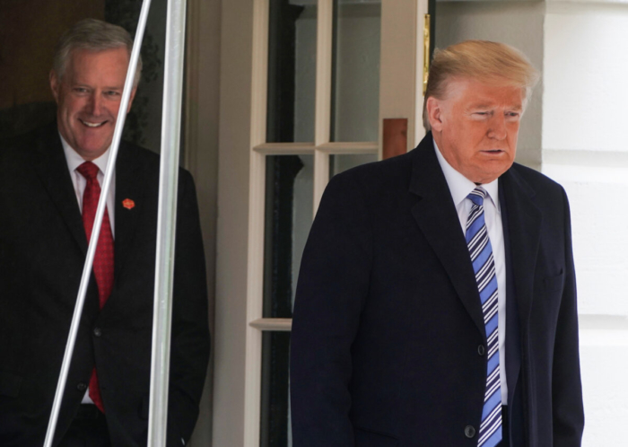 Chính quyền Trump thúc đẩy tiến hành các gói kích thích kinh tế