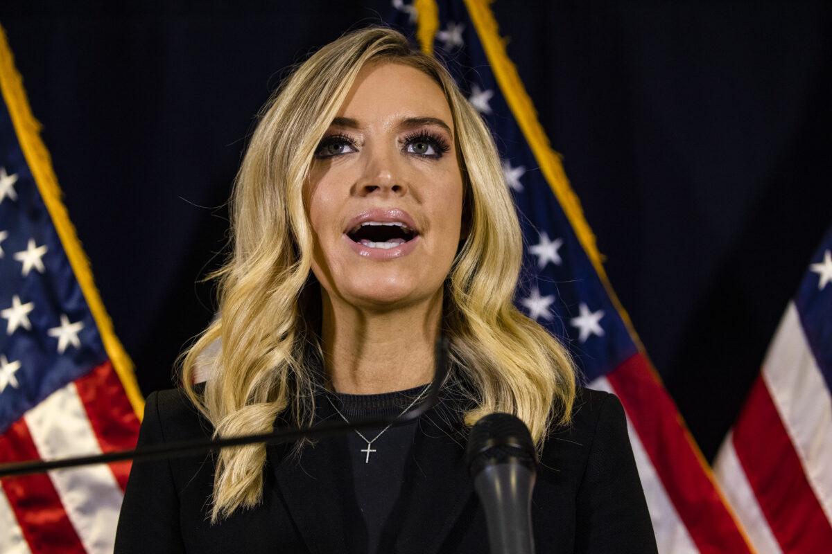 McEnany: Cựu giám đốc CISA làm mất uy tín các vụ kiện pháp lý chính đáng của TT Trump