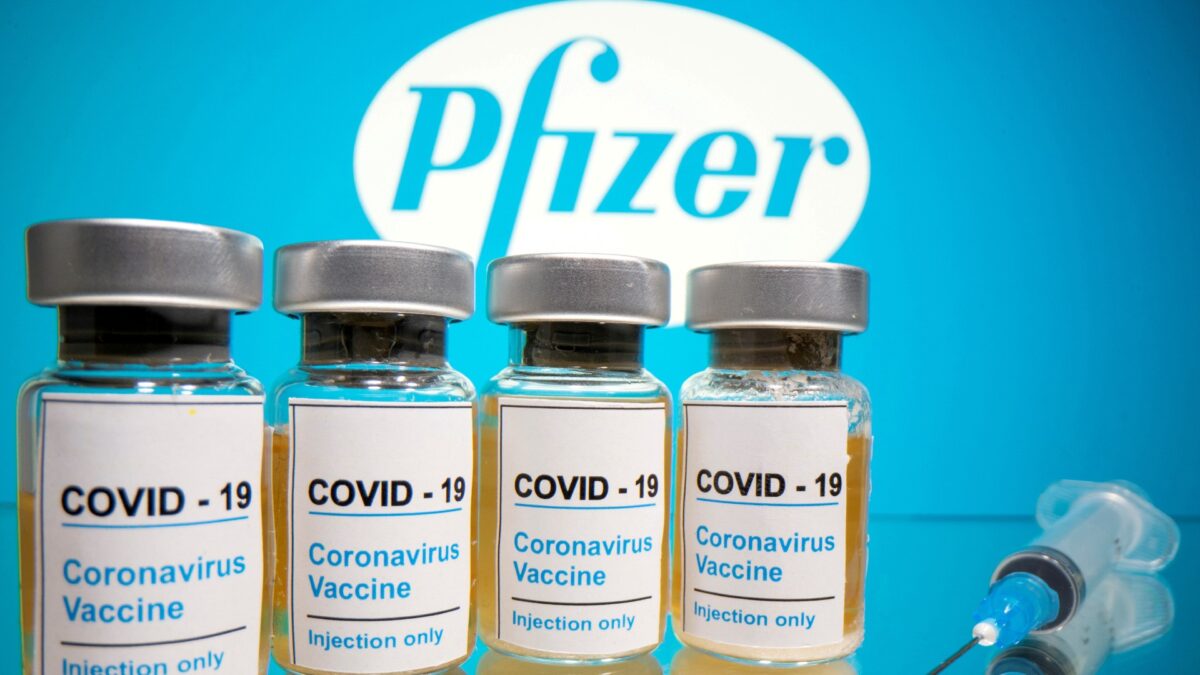 Pfizer dự báo doanh thu khoảng 15 tỷ USD từ vaccine COVID-19 cho năm 2021