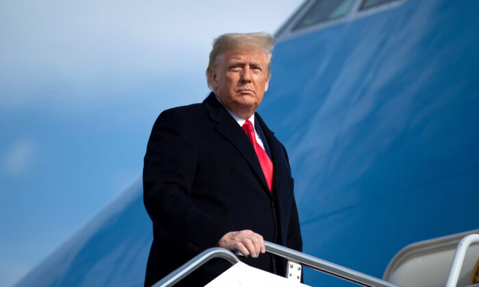 Trì hoãn công bố báo cáo ‘can thiệp bầu cử’, TT Trump vận dụng Binh pháp Tôn tử?