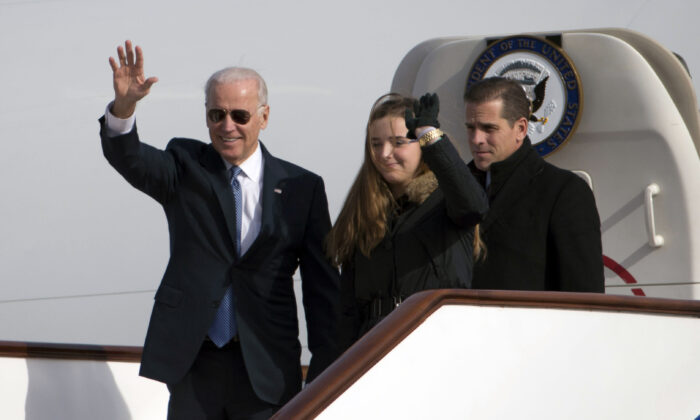Những câu hỏi từ lâu vẫn còn đang chờ ông Joe Biden trả lời