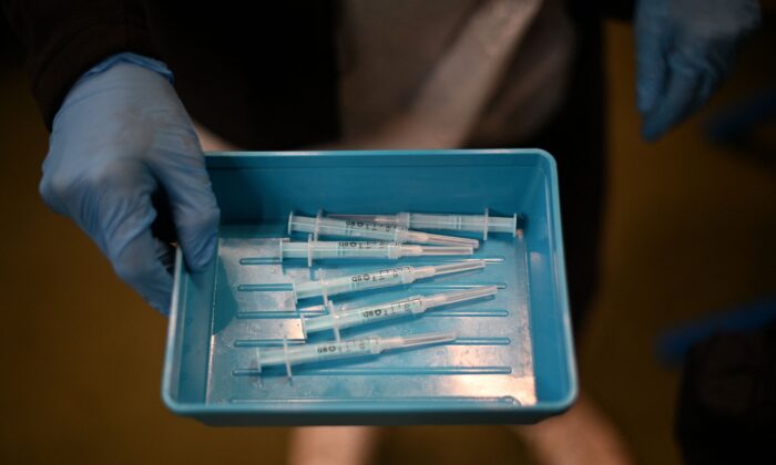 viêm tim vaccine Moderna