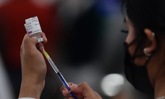 Nhà sáng chế vaccine COVID-19: ‘Chúng ta không thể chích ngừa cho hành tinh này cứ mỗi sáu tháng’