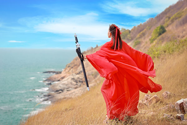 Kiếp trước duyên chưa dứt, đao kiếm vô tình sao có thể giải được oán ân