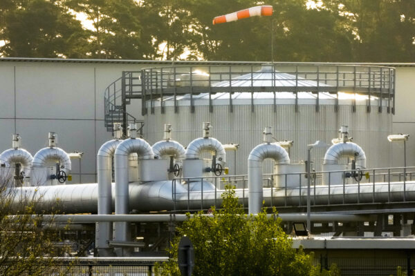 Cơ sở lưu trữ mặt đất của đường ống Nord Stream 1 trên Biển Baltic và trạm trung chuyển của đường ống dẫn khí OPAL, liên kết Đường ống Biển Baltic, ở Lubmin, Đức, hôm 21/07/2022. (Ảnh: Markus Schreiber/AP Photo)