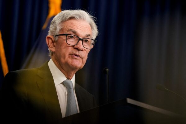 Chủ tịch Cục Dự trữ Liên bang Jerome Powell nói trong một cuộc họp báo ở Hoa Thịnh Đốn hôm 02/11/ 2022. (Ảnh: Elizabeth Frantz/Reuters)