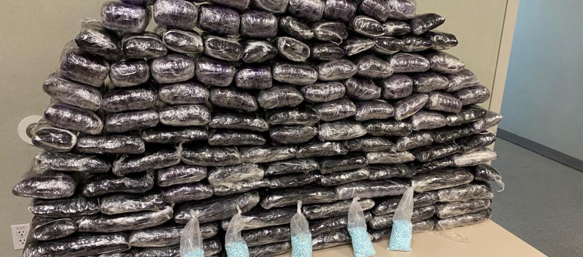 Ảnh chụp khoảng 1 triệu viên thuốc fentanyl giả bị thu giữ ở Inglewood, California, hồi tháng 07/2022. (Ảnh: Cơ quan Phòng chống Ma túy Hoa Kỳ)