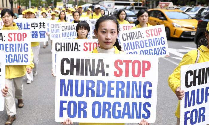 Cuộc diễn hành của Pháp Luân Đại Pháp ở Manhattan, thành phố New York, vào ngày 16/05/2019. (Ảnh: Samira Bouaou/The Epoch Times)