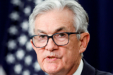 Chủ tịch Cục Dự trữ Liên bang Jerome Powell nói trước các phóng viên trong một cuộc họp báo tại Tòa nhà Cục Dự trữ Liên bang ở Hoa Thịnh Đốn, hôm 01/02/2023. (Ảnh: Jonathan Ernst/Reuters)
