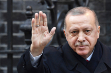 Tổng thống Thổ Nhĩ Kỳ Recep Tayyip Erdogan đến dự cuộc gặp với Thủ tướng Boris Johnson tại số 10 Downing Street vào ngày 03/12/2019, tại London, Anh. (Ảnh: Leon Neal/Getty Images)