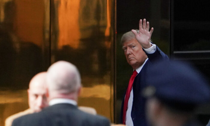 Luật sư của cựu TT Trump công bố kế hoạch đệ trình các kiến nghị yêu cầu bác bỏ, cáo buộc hành vi công tố sai trái