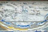 Giữa trời gió tuyết, Lâm Xung đi đến miếu Sơn Thần: tranh vẽ ở hành lang Di Hòa viên. (Tài sản công)