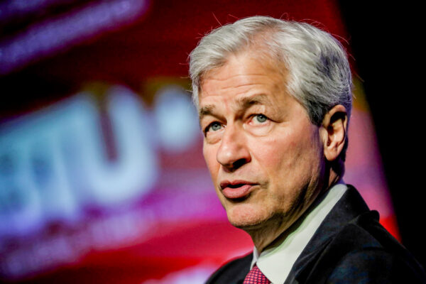 Ông Jamie Dimon, Tổng giám đốc JPMorgan Chase, tại Hoa Thịnh Đốn vào ngày 09/04/2019. (Ảnh: Jeenah Moon/Reuters)