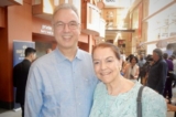 Nghệ sĩ múa ba lê Bà Maury và ông Anthony Viola thưởng thức Nghệ thuật Biểu diễn Shen Yun tại Trung tâm Nghệ thuật Biểu diễn New Jersey hôm 07/05/2023. (Ảnh: Weiyong Zhu/The Epoch Times)