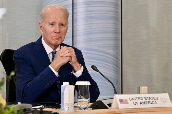 Tổng thống Joe Biden tham dự một cuộc họp Bộ Tứ với Thủ tướng Úc Anthony Albanese, Thủ tướng Nhật Bản Fumio Kishida, và Thủ tướng Ấn Độ Narendra Modi bên lề Hội nghị thượng đỉnh các Nhà lãnh đạo G7 ở Hiroshima hôm 20/05/2023. (Ảnh: Kenny Holston/Pool/ AFP qua Getty Images)