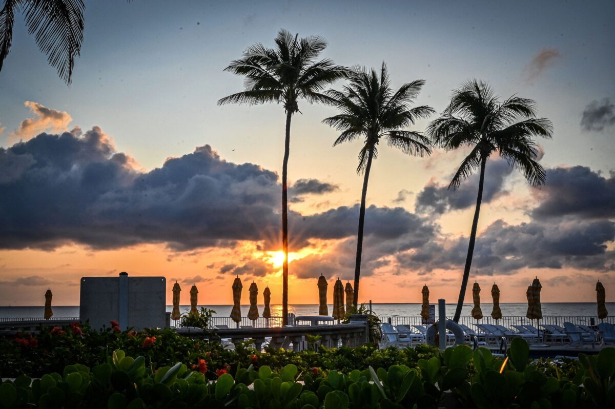 Câu lạc bộ Mar-a-Lago, tư gia của cựu Tổng thống Donald Trump, ở Palm Beach, Florida, hôm 03/04/2023. (Ảnh: Giorgio Viera/AFP qua Getty Images)