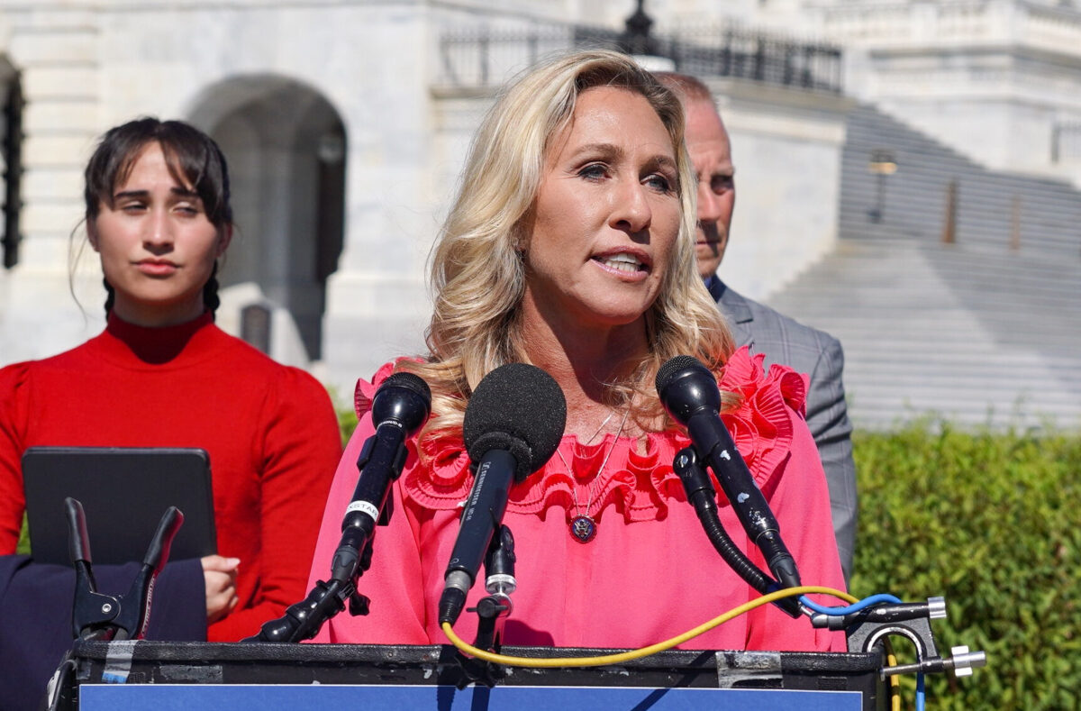 ‘Không có gì ngoài sự lo ngại sâu sắc’: Dân biểu Greene nói sau khi xem xét tài liệu FBI cáo buộc TT Biden liên can đến âm mưu hối lộ