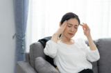 Nếu các vấn đề thể chất trong thời kỳ mãn kinh không được giải quyết, các triệu chứng sẽ tiếp tục kéo dài. (Ảnh: polkadot_photo/Shutterstock)