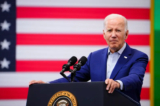Tổng thống Joe Biden diễn thuyết tại một cơ sở sản xuất của Arcosa Wind Towers Inc. ở Belen, New Mexico, hôm 09/08/2023. (Ảnh: Madalina Vasiliu/The Epoch Times)