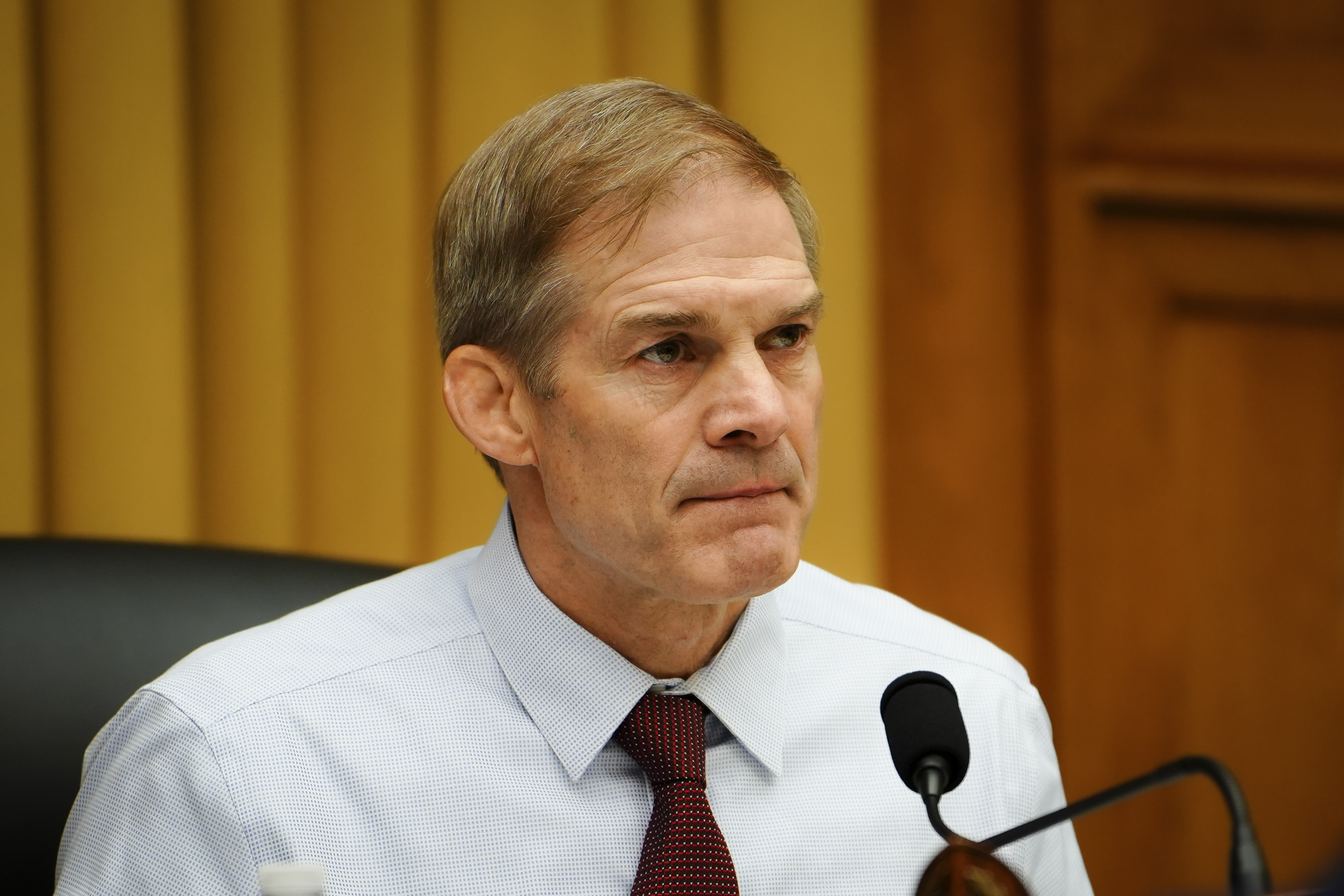 Chủ tịch Ủy ban Tư pháp Hạ viện Jim Jordan (Cộng Hòa-Ohio) lắng nghe các cuộc thảo luận trong phiên điều trần ông John Durham tại Quốc hội ở Hoa Thịnh Đốn hôm 21/06/2023. (Ảnh: Madalina Vasiliu/The Epoch Times)