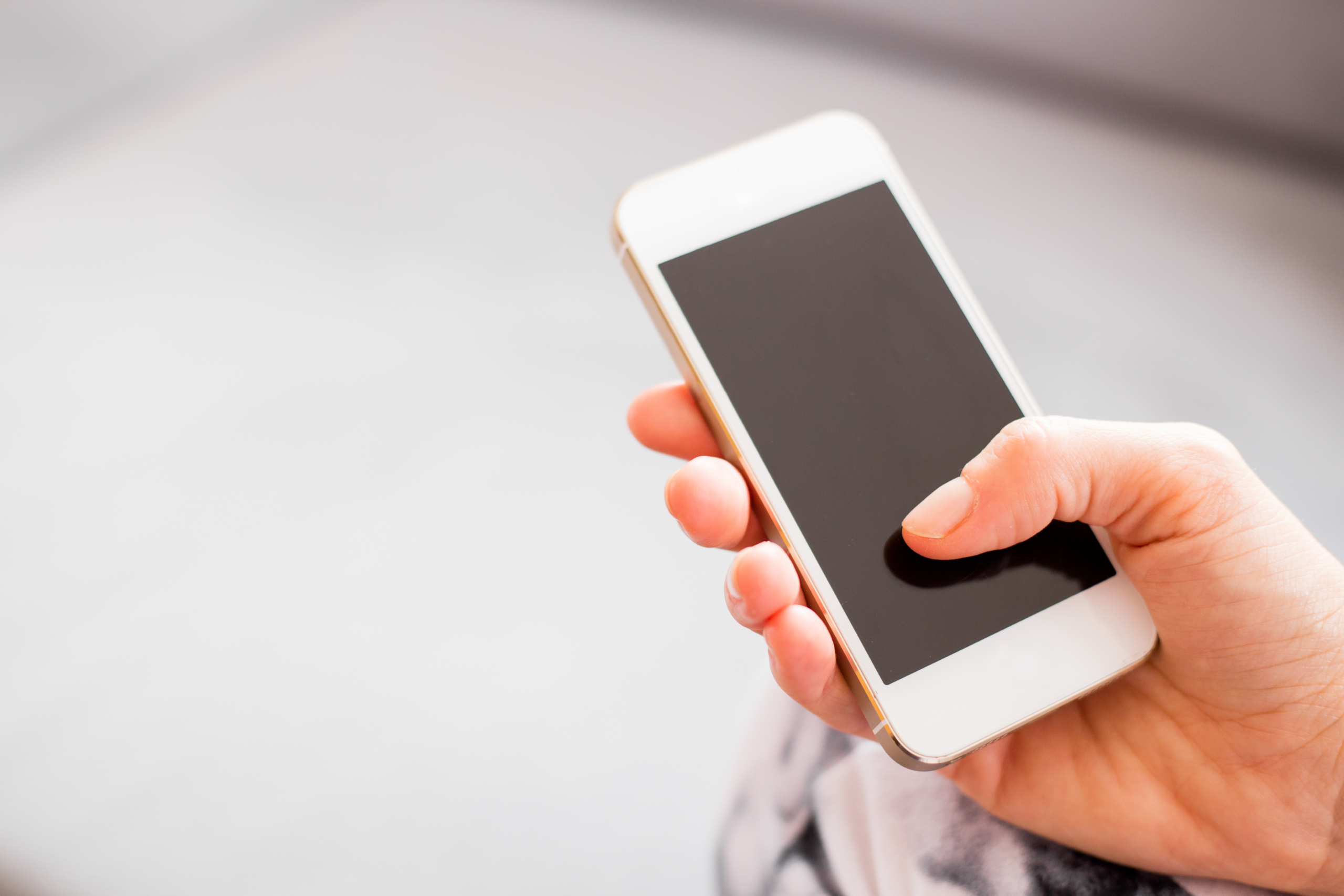 Hậu quả của việc cho phép app theo dõi người dùng có thể vượt xa việc nhìn thấy các quảng cáo mà bạn quan tâm khi duyệt web. Ảnh minh họa. (Ảnh: Shutterstock)