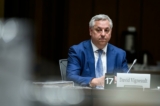 Ông David Vigneault, Giám đốc Cơ quan Tình báo An ninh Canada (CSIS), chuẩn bị trình diện trước Ủy ban Thường vụ về các vấn đề thủ tục liên quan đến Hạ viện (PROC), đang nghiên cứu về chiến dịch đe dọa nhắm vào các nghị viên, trên Đồi Nghị viện ở Ottawa, hôm 13/06/2023. (Ảnh: Justin Tang/The Canadian Press)