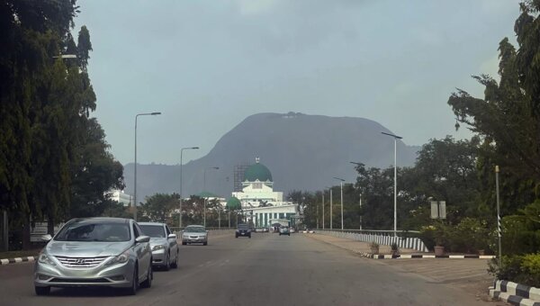 Tòa nhà Quốc hội ở Abuja, Nigeria, hôm 02/11/2023. (Ảnh: AP/ Chinedu Asadu)