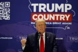 Cựu Tổng thống kiêm ứng cử viên Tổng thống năm 2024 Donald Trump nói tại sự kiện Iowa Commit to Caucus của Nhóm Trump tại Maquoketa, Iowa, hôm 20/09/2023. (Ảnh: Kamil Krzaczynski/AFP qua Getty Images)