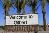 Thị trấn Gilbert, Arizona, là nơi có một sở cấp thị trấn mà các hoạt động của họ được so sánh với cuốn tiểu thuyết phản địa đàng “1984” của nhà văn George Orwell. (Ảnh: World of Arizona)