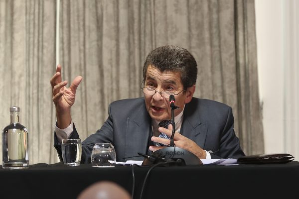 Ngài Geoffrey Nice QC, chủ tọa Tòa án Trung Quốc về thu hoạch nội tạng cưỡng bức, đưa ra phán quyết của tòa án này ở London vào ngày 17/06/2019. (Ảnh: Justin Palmer)