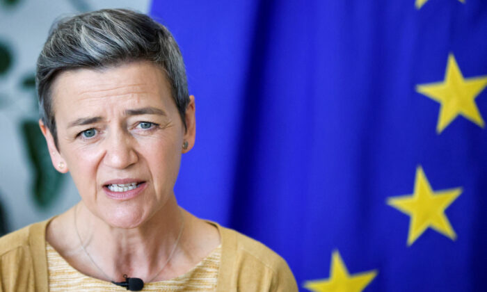 Phó Chủ tịch Ủy ban  u Châu Margrethe Vestager nói chuyện trong một cuộc phỏng vấn với Reuters tại Brussels hôm 28/08/2022. (Ảnh: Johanna Geron/Reuters)