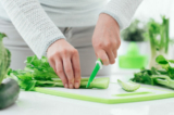 Ngoài hàm lượng chất dinh dưỡng và vitamin cao, cần tây còn chứa khoáng chất và chất xơ. (Ảnh: Shutterstock)