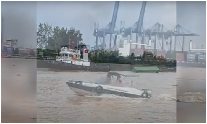 tàu biển va chạm sà lan