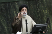 Nhà lãnh đạo Iran Ebrahim Raisi trình bày trước Quốc hội ở Tehran, Iran, vào ngày 16/11/2021. Ông Raisi qua đời trong một vụ tai nạn trực thăng hôm 19/05/2024. (Ảnh: Vahid Salemi/AP Photo)