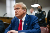 Cựu Tổng thống Donald Trump xuất hiện trước tòa trong phiên tòa xét xử vì bị cáo buộc che đậy các khoản thanh toán tiền bịt miệng tại Tòa án Hình sự Manhattan ở New York, hôm 30/04/2024. (Ảnh: Victor J. Blue/Getty Images)