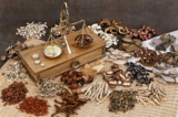 Thời Trung Quốc cổ đại, có rất nhiều thầy thuốc Trung y có y thuật kỳ diệu, chỉ cần đến gần, nhìn qua là đã biết rõ bệnh tình của người khác, và tùy bệnh bốc thuốc. (Ảnh: Fotolia)