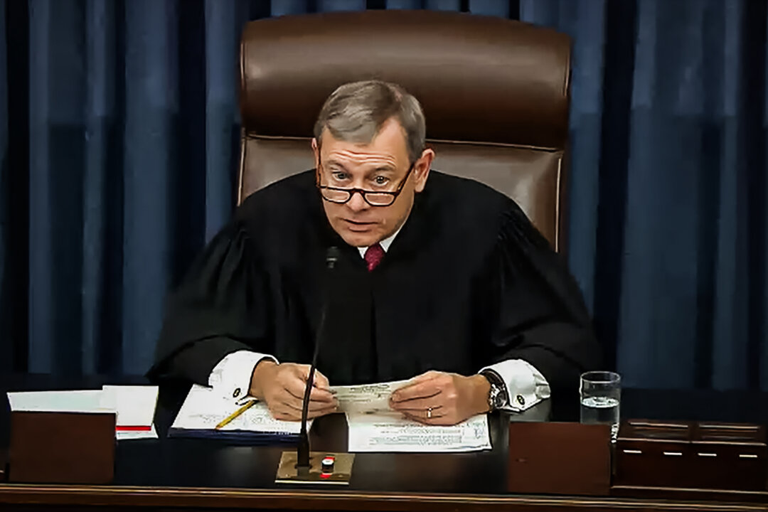 Chánh án John Roberts từ chối gặp các thượng nghị sỹ về việc Thẩm phán Samuel Alito treo cờ