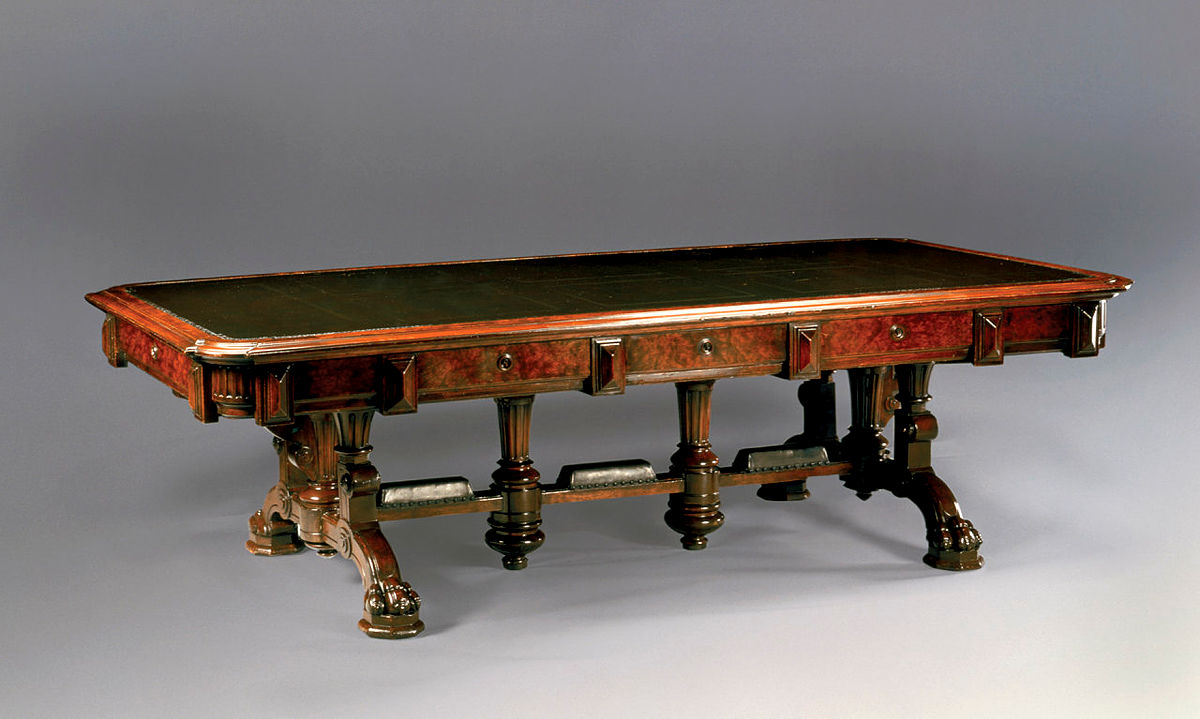 Bàn Hiệp ước, Hãng sản xuất Pottier & Stymus, năm 1869. (Ảnh: Hiệp hội Lịch sử Tòa Bạch Ốc)