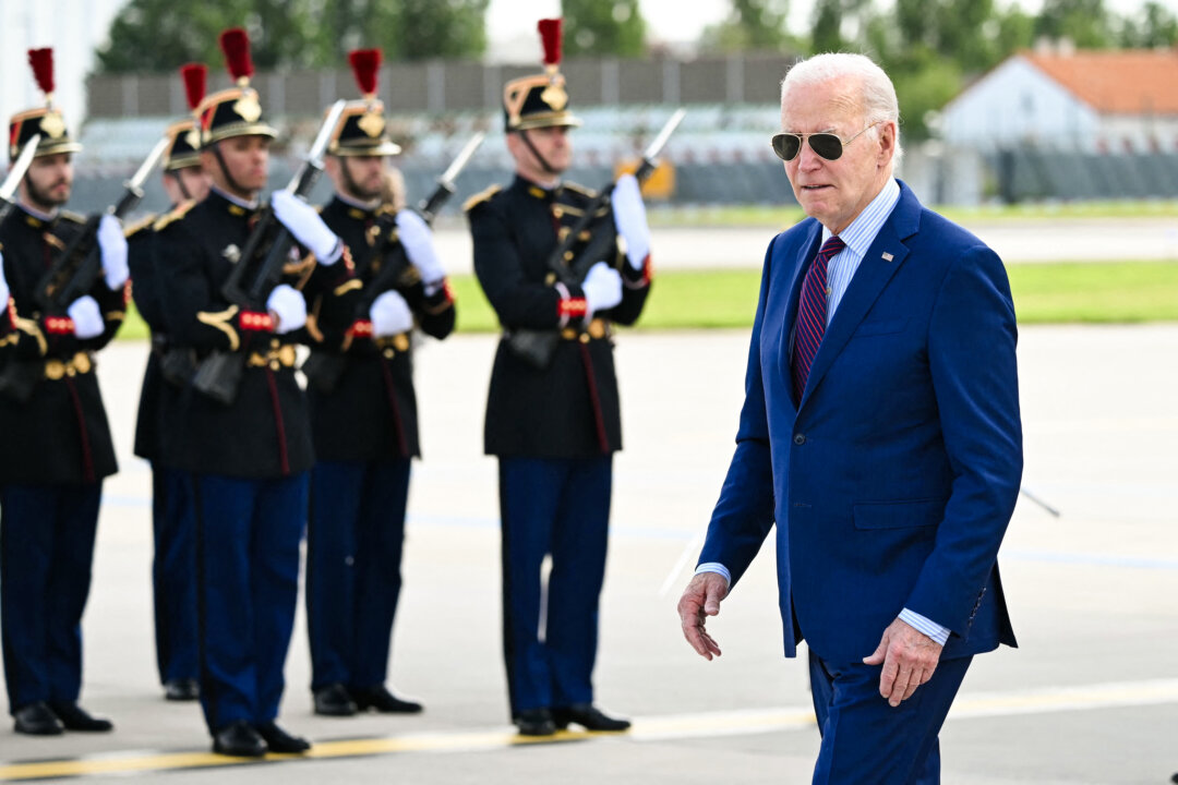 Ở Normandy, TT Biden kỷ niệm 80 năm sự kiện D-Day, gặp TT Zelenskyy
