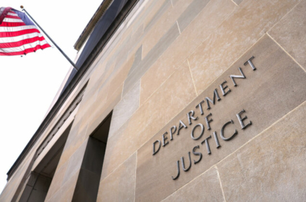 Nhân viên viễn thông Florida bị buộc tội theo dõi học viên Pháp Luân Công và những người bất đồng chính kiến ​​​​khác cho Bắc Kinh trong hàng thập niên