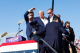 Người đưa tin về vụ ám sát cựu TT Trump: Nhiệm vụ khiếp hãi nhất trong sự nghiệp 30 năm làm báo của tôi