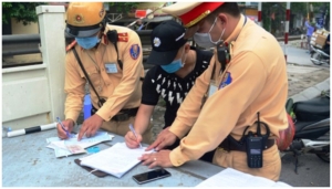 Đề xướng trừ điểm giấy phép lái xe với gần 190 hành vi, có 28 nhóm bị trừ hết điểm