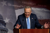 Lãnh đạo Đa số Thượng viện Chuck Schumer (Dân Chủ-New York) nói trong một cuộc họp báo tại Tòa nhà Quốc hội Hoa Kỳ hôm 01/08/2024. (Ảnh: Kent Nishimura/Getty Images)
